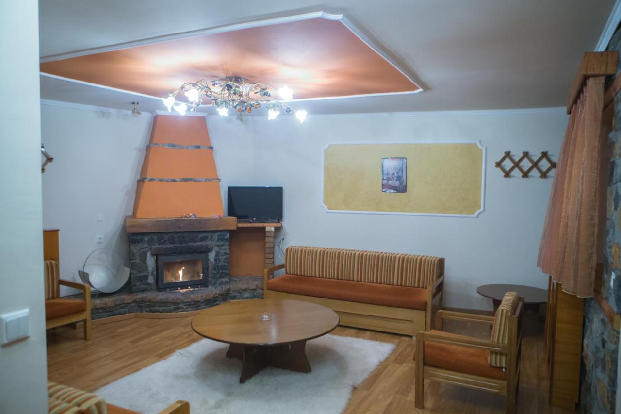 Hotel Exohiko Agios Athanasios  Esterno foto