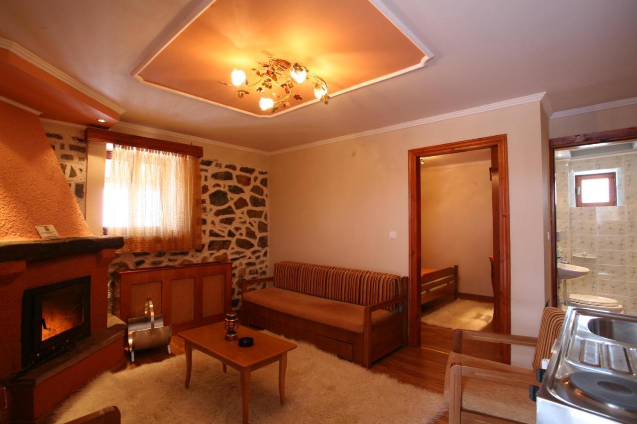 Hotel Exohiko Agios Athanasios  Esterno foto